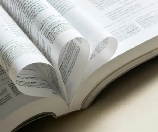 Artigo bíblico vs. papel regular